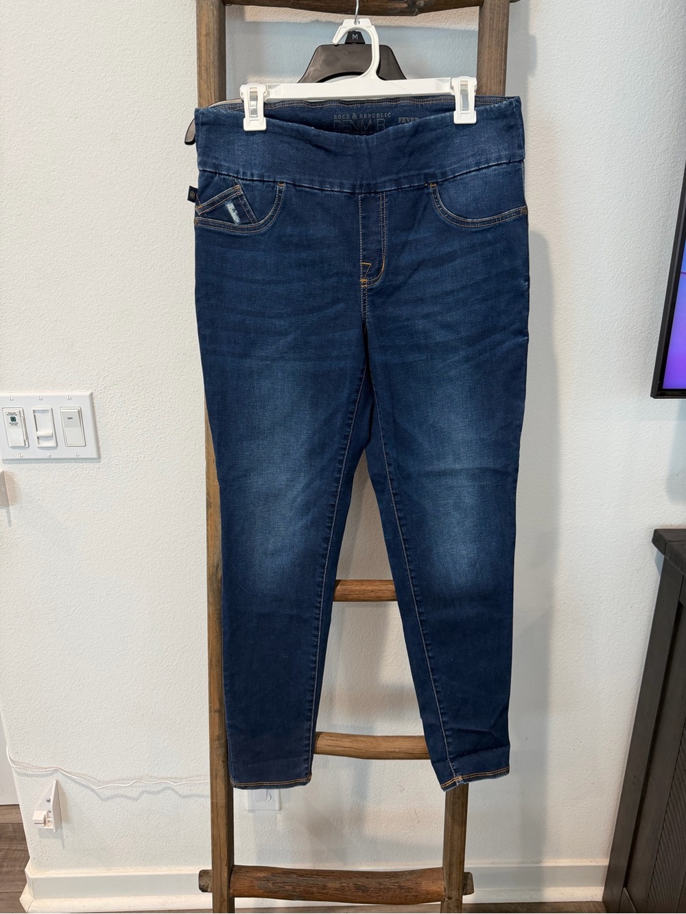 Rock & Republic Dark Blue Women's Jeggings